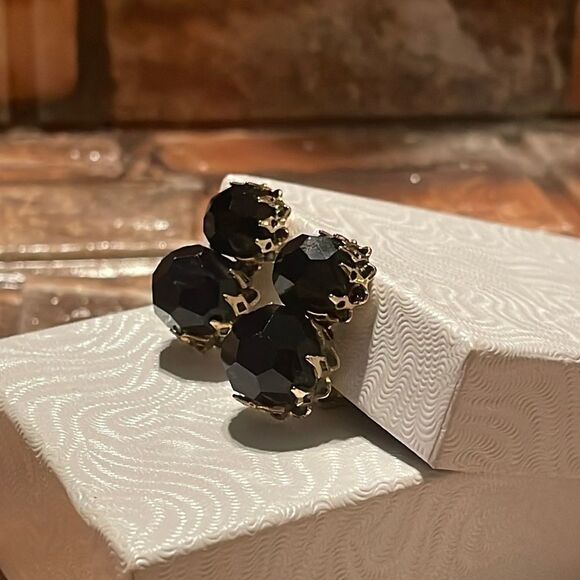 VTG Vendome clip on earrings- repaired - Picture 1 of 6